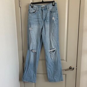 Light Wash Distressed Women’s Jeans